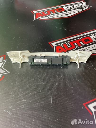 Дисплей парктроника передний Volkswagen Touareg 7L