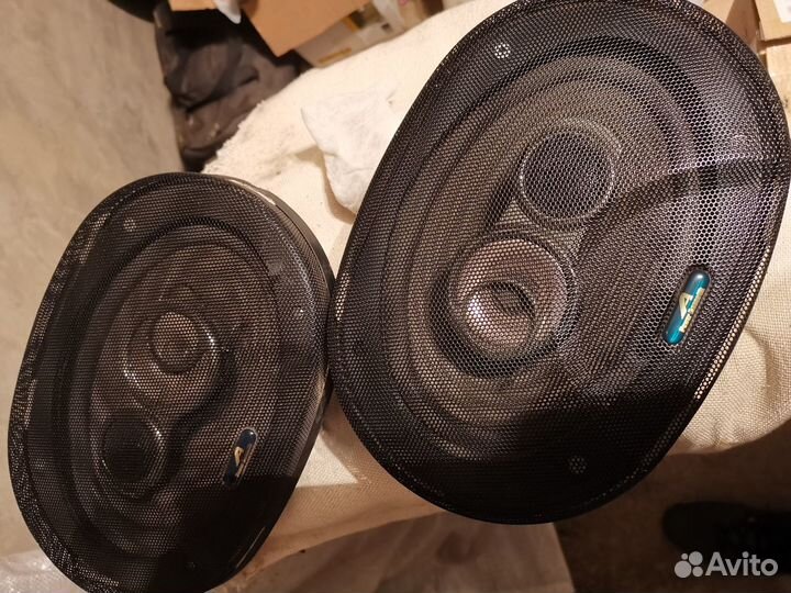 Автомагнитола Sony XR-C550 с колонками