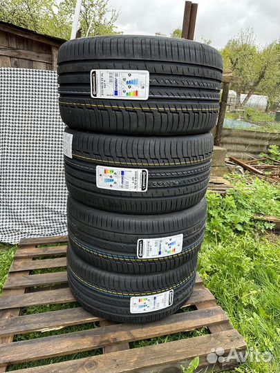 Continental ContiPremiumContact 6 315/30 R22 и 275/35 R22 107Y