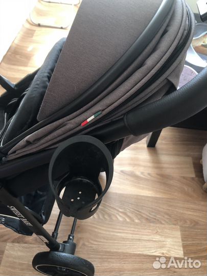 Коляска всесезонная прогулочная