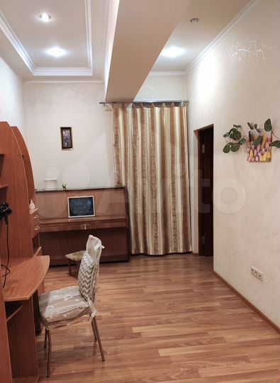 2-к. квартира, 69 м², 2/6 эт.