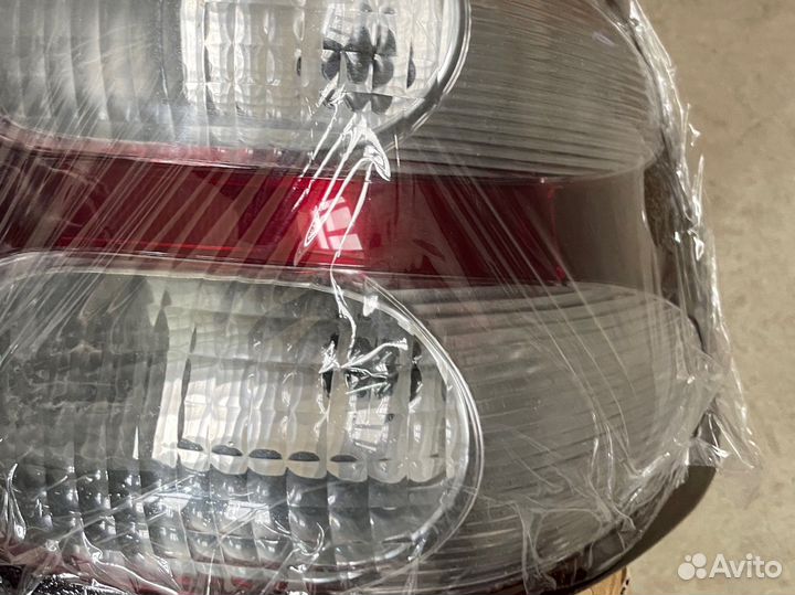 Фонари задние правый и левый тойота Прадо 120