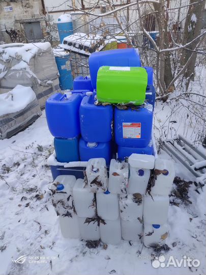 Канистры пластиковые б/у