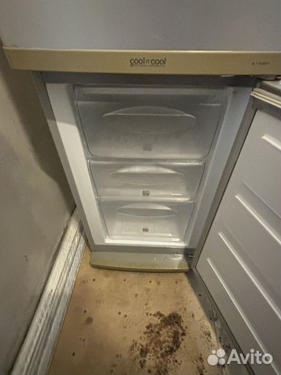 Холодильник Samsung узкий