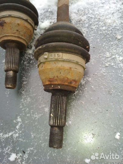 Полуось передний правый Ford Fiesta MK5