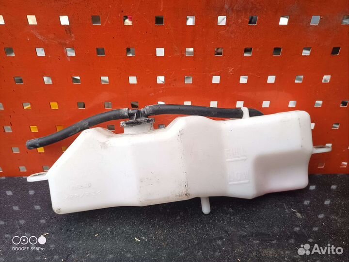 Расширительный бачок Toyota Camry 40 50