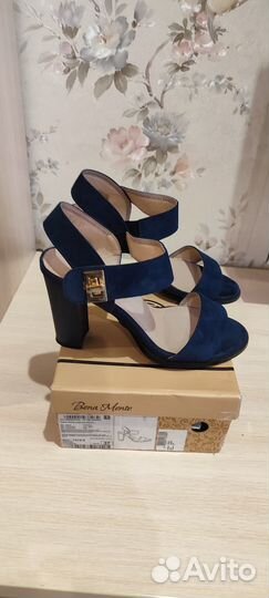 Продам женские босоножки