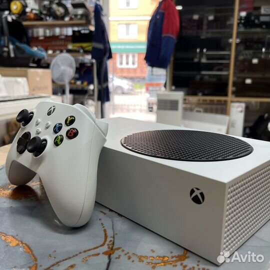 Игровая приставка XBox Series S