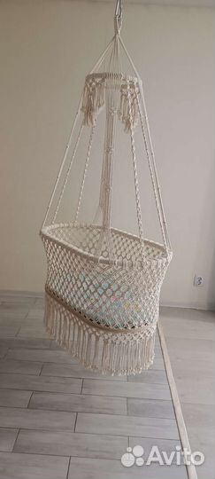 Детская колыбель, люлька