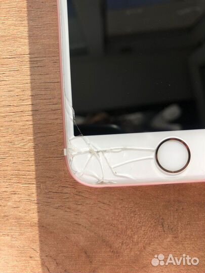 Телефон iPhone 6s