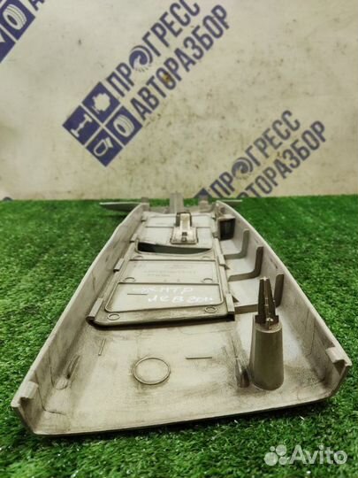 Обшивка стойки левая Ford C-Max универсал 1.8 qqda