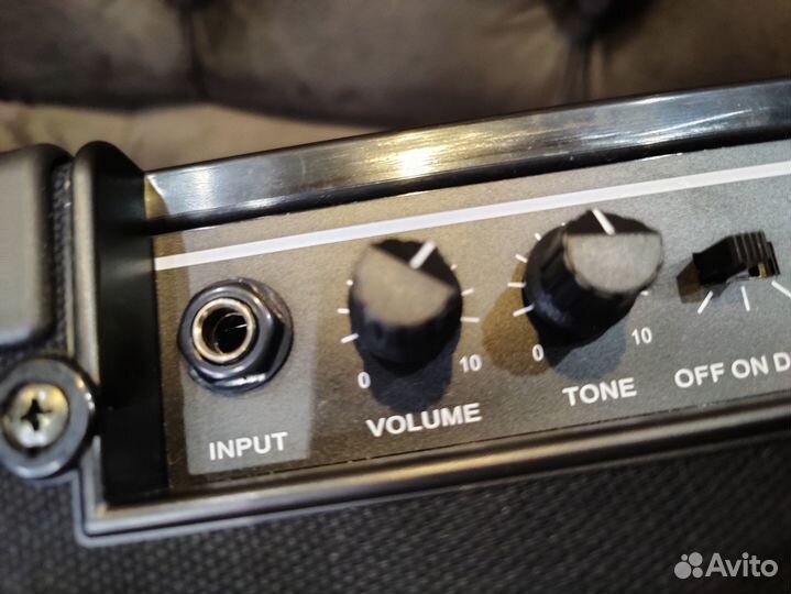 Портативный комбоусилитель