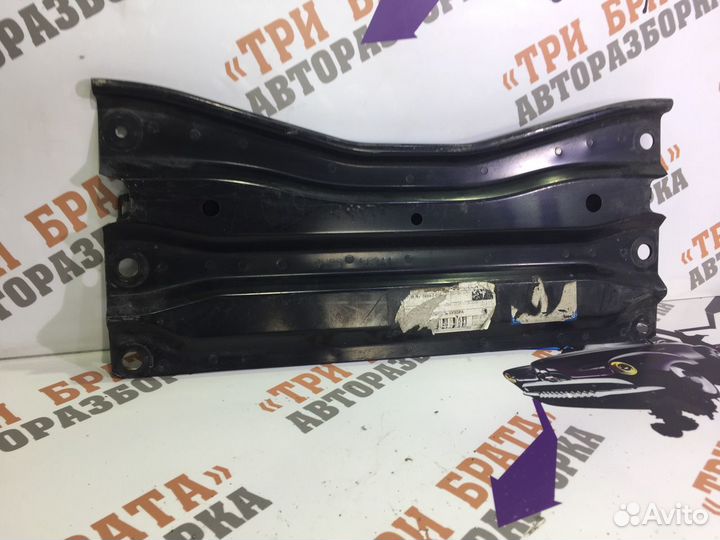 Мазда 6 Кронштейн передней балки