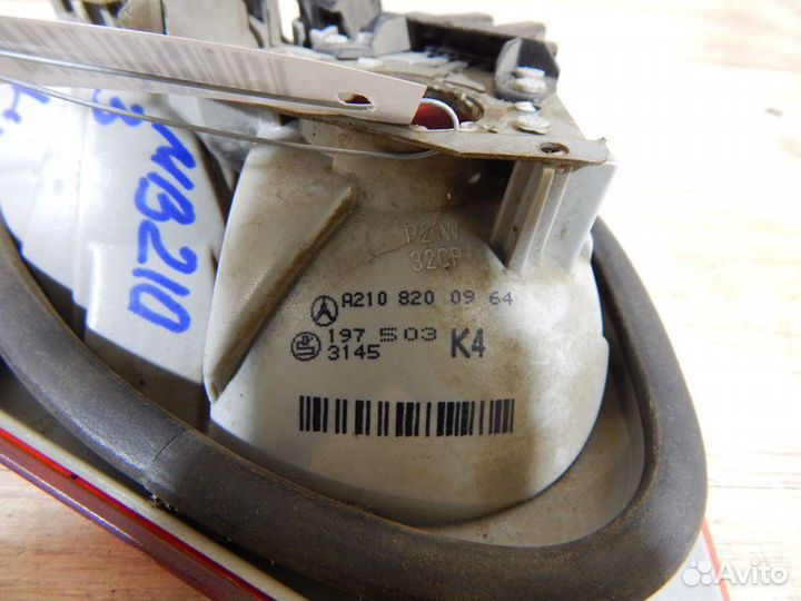 Фонарь левый Mercedes W210 седан в крышку