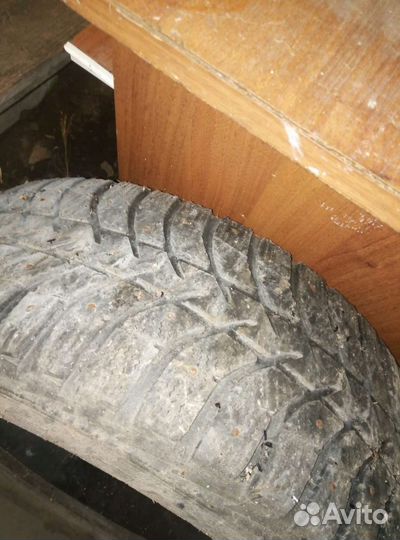 Bridgestone Ice Cruiser 5000 215/60 R16