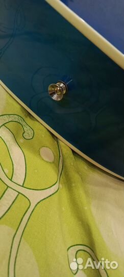 Акустическая гитара