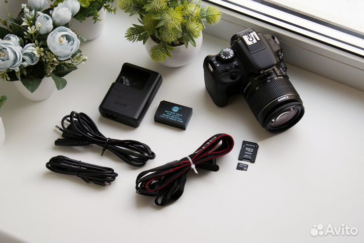 Canon 100D Kit + Комплект