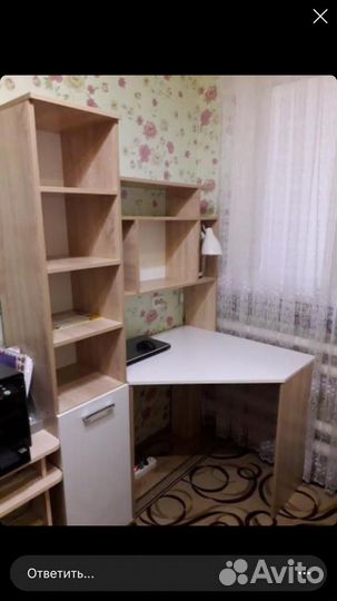 Угловой письменный стол с пеналом