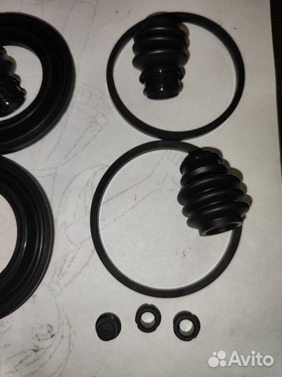 Ремкомплект передних суппортов Ниссан D1120je00a