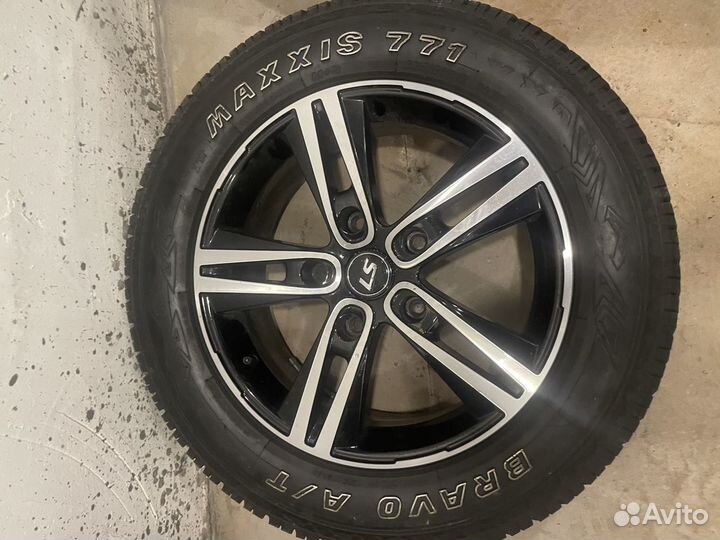 Колеса в сборе r17 летние