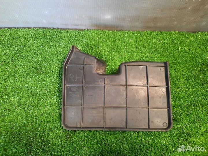 Брызговик заднего колеса передний правый Hyundai