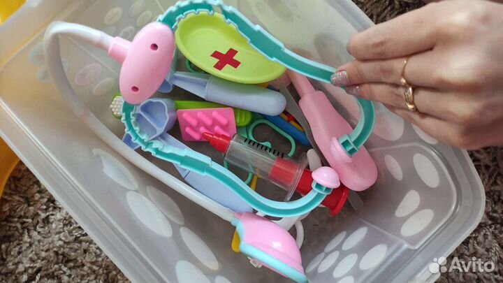 Машинка-каталка доктор