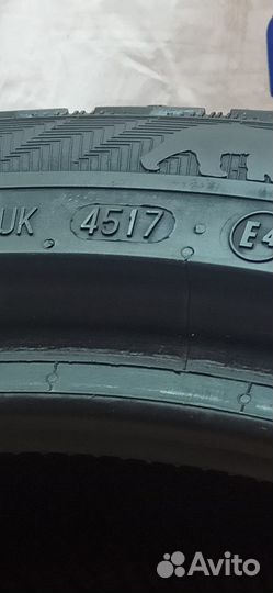 Gislaved Soft Frost 200 205/50 R17 93T