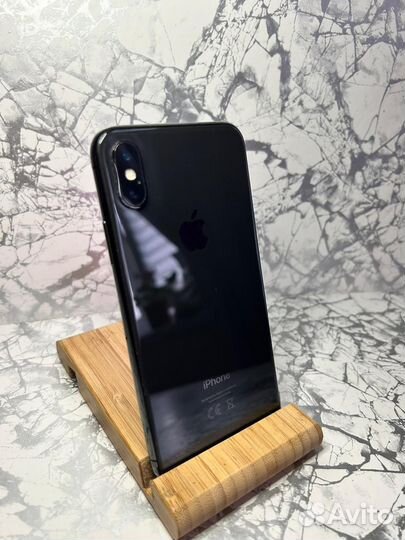 Телефон iPhone 10