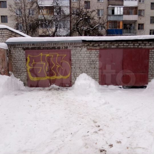 Гараж, > 30 м²