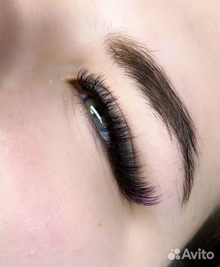 Наращивание ресниц и ламинирование бровей