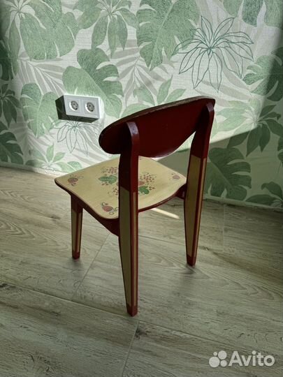 Стульчик детский деревянный