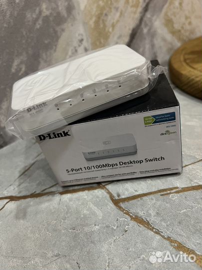 Коммутатор D-link DES-1005c Новый