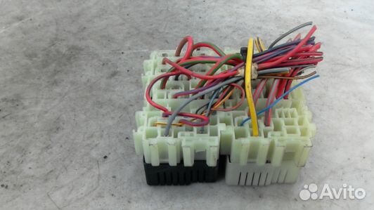 Блок предохранителей volvo XC60 (84L13M102)