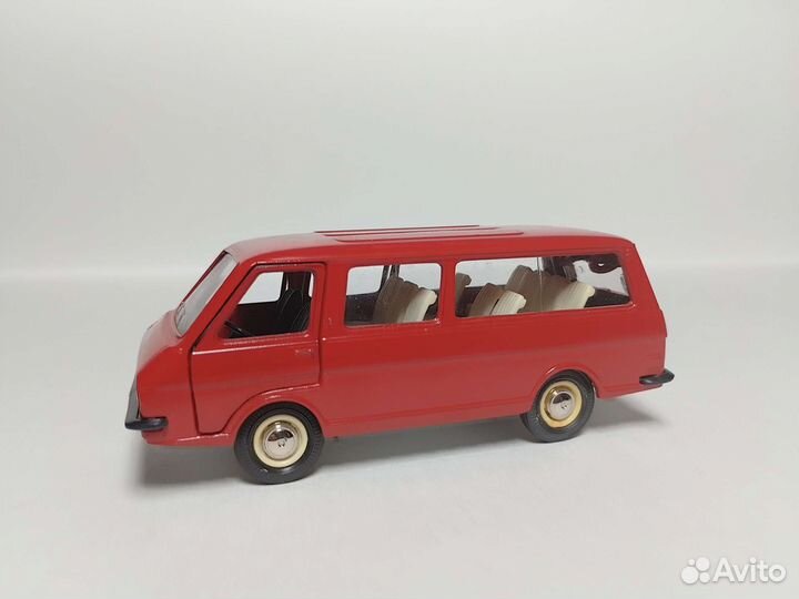 Раф 2203 А18 СССР 1:43