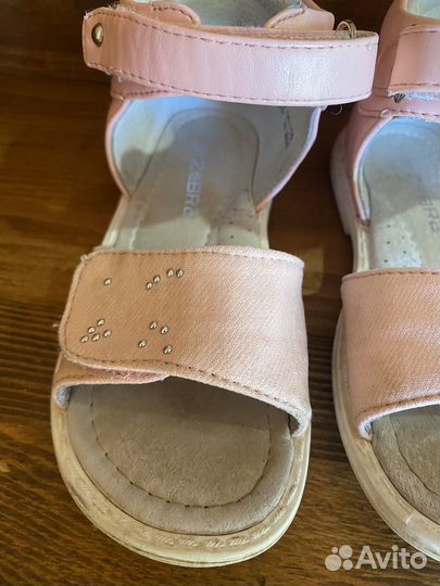 Сандалии 25