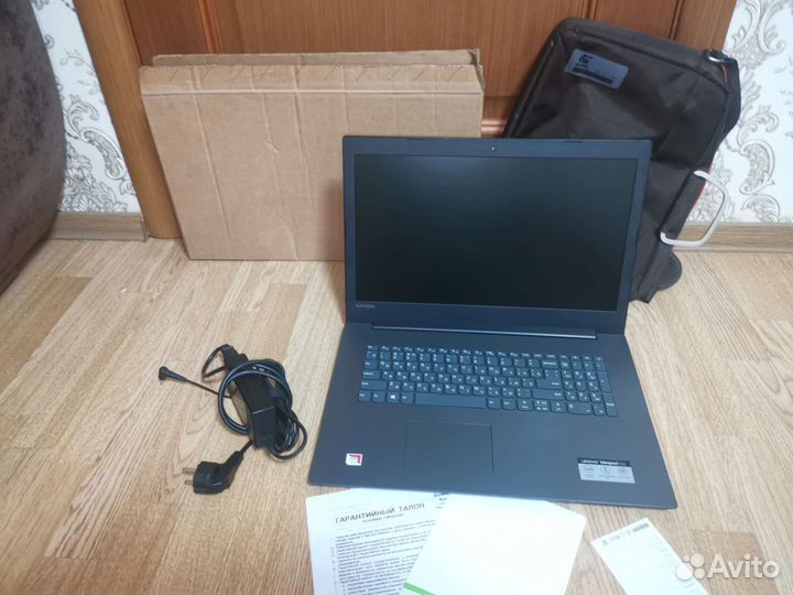 Новый. i7-4 ядра,2 видео. Radion.8gb,ssd1tb