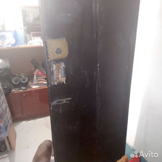 Дверь железная