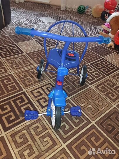 Трехколесный велосипед