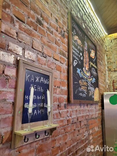 Меловая доска и Стритлайн с росписью очень красивы