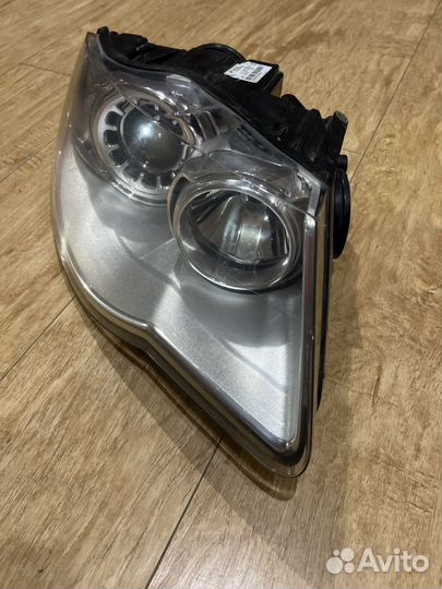 Фара правая Touareg 1 рестайл