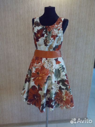 Платье rinascimento италия 42-44 оригинал