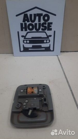 Плафон внутреннего освещения Nissan Patrol