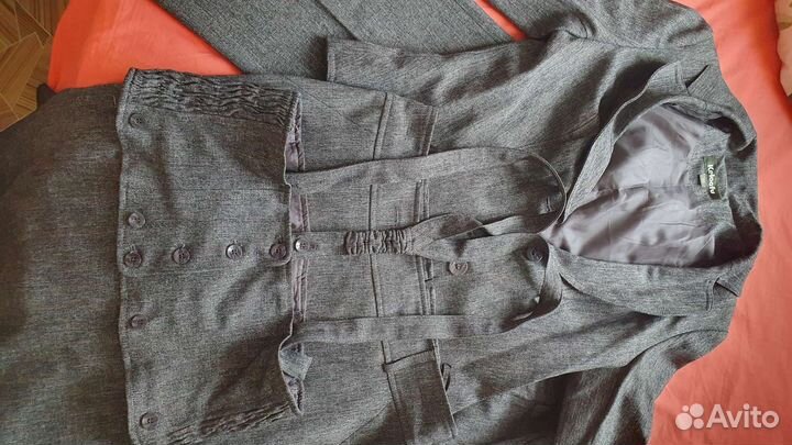 Костюм тройка