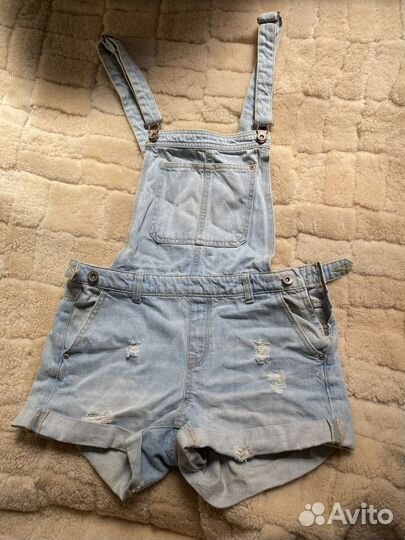 Джинсовый комбинезон