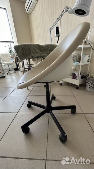 Офисное кресло