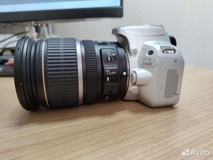 Зеркальный фотоаппарат canon 200d