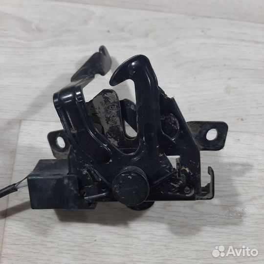 Замок капота Hyundai Solaris хэтчбек G4FA 2013