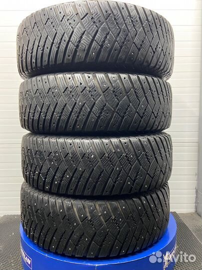 Goodyear UltraGrip Ice Arctic SUV 225/65 R17 102T