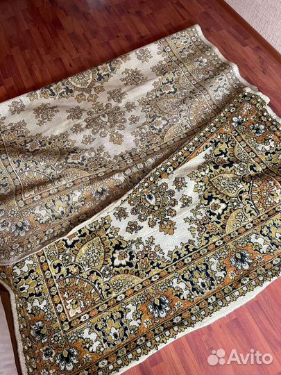 Ковер шерстяной