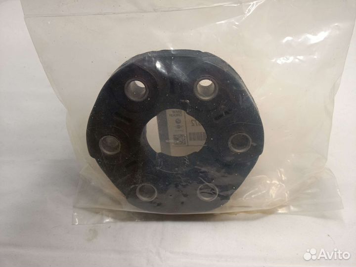 Муфта эластичная карданного вала BMW 26117610372